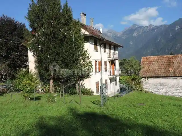 Palazzo - Edificio in vendita a Crodo