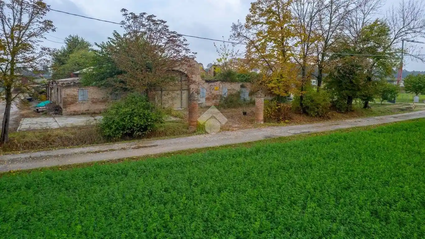 Rustico - Casale in vendita a Rubiera