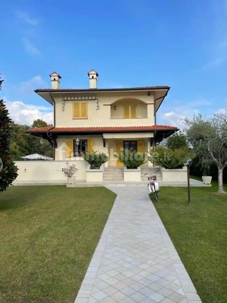 Villa in vendita a Forte dei Marmi