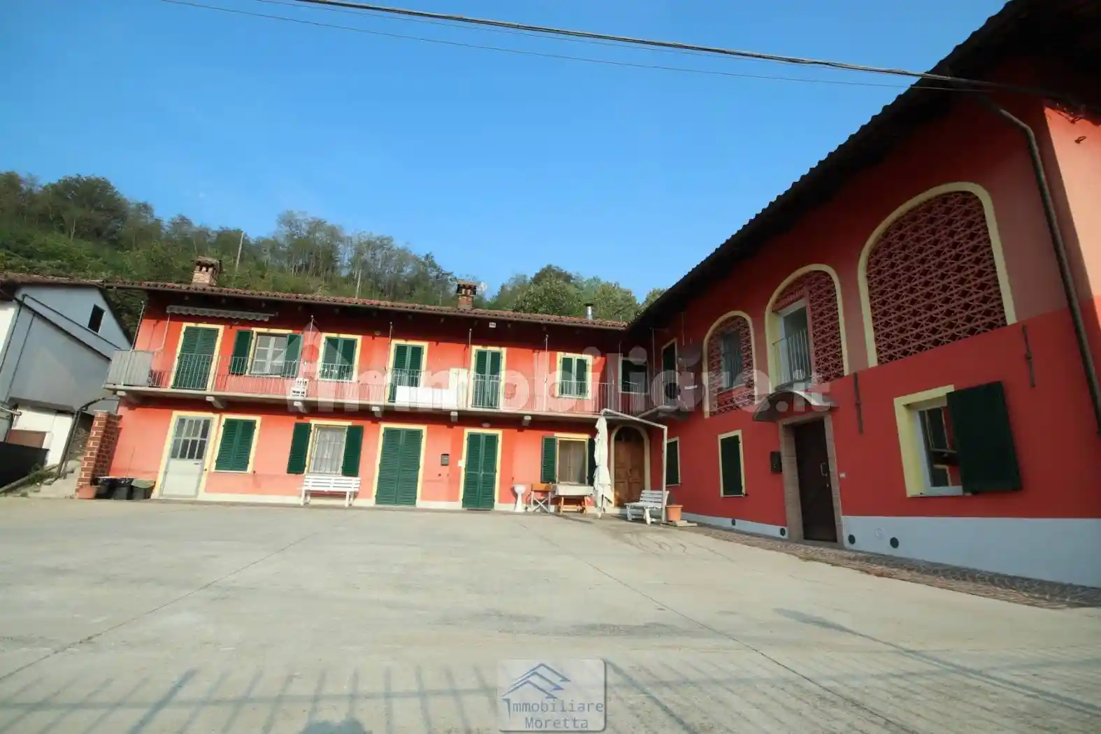 Rustico - Casale in vendita a Diano d'Alba