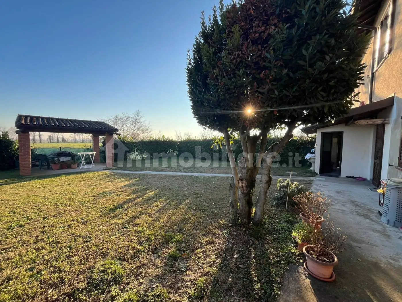 Villa in vendita a Morimondo