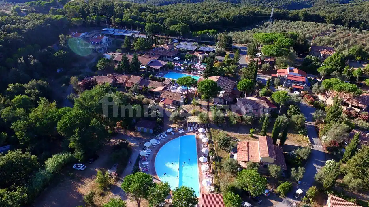 Palazzo - Edificio in vendita a Bibbona