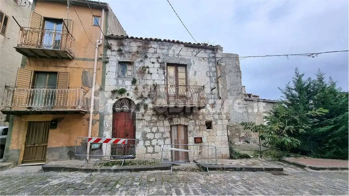 Trilocale via Tre Novembre, 27, Acquaviva Platani - foto 2