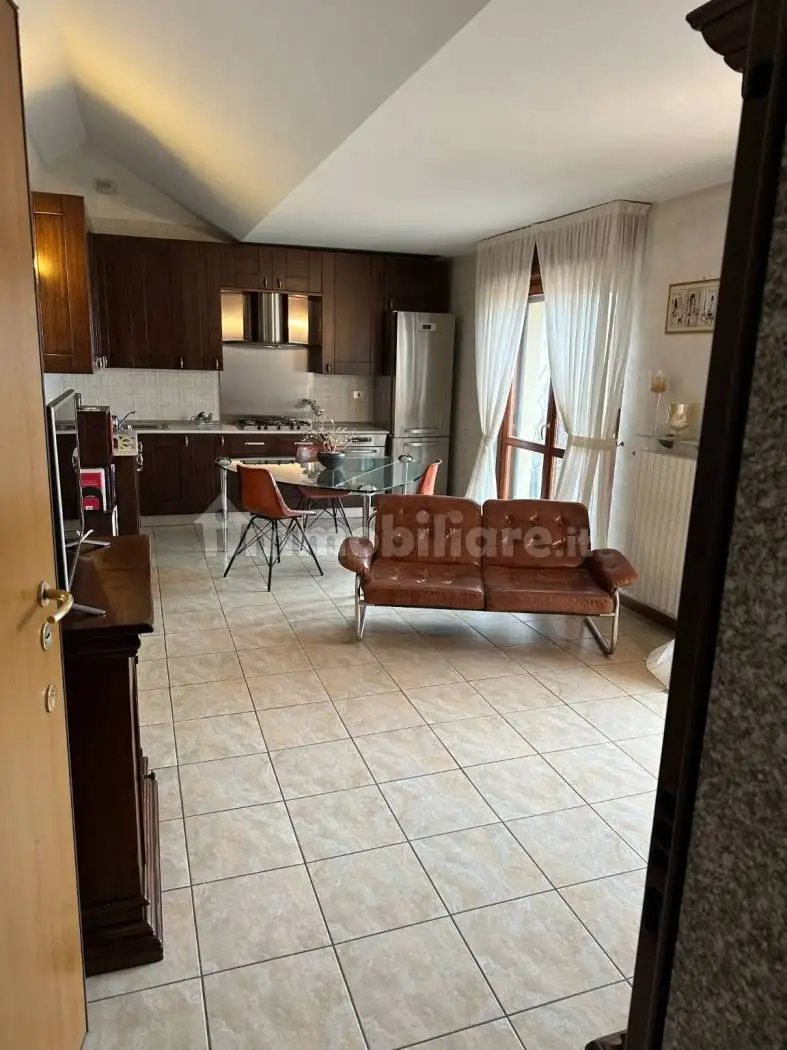 Attico - Mansarda in affitto a Melegnano