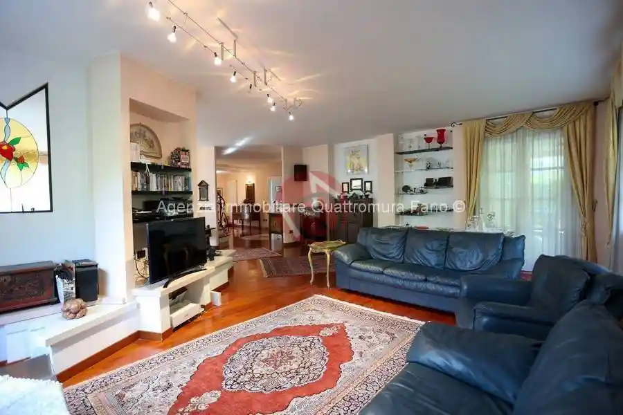Villa in vendita a Fossombrone