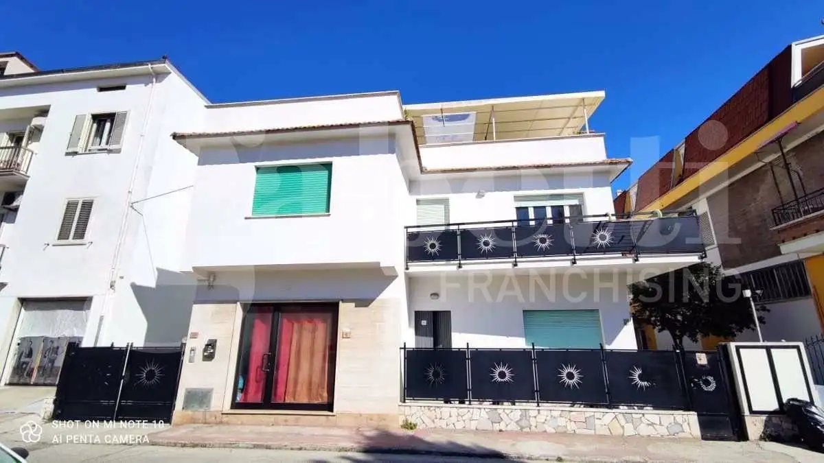 Palazzo - Edificio in vendita a Alba Adriatica