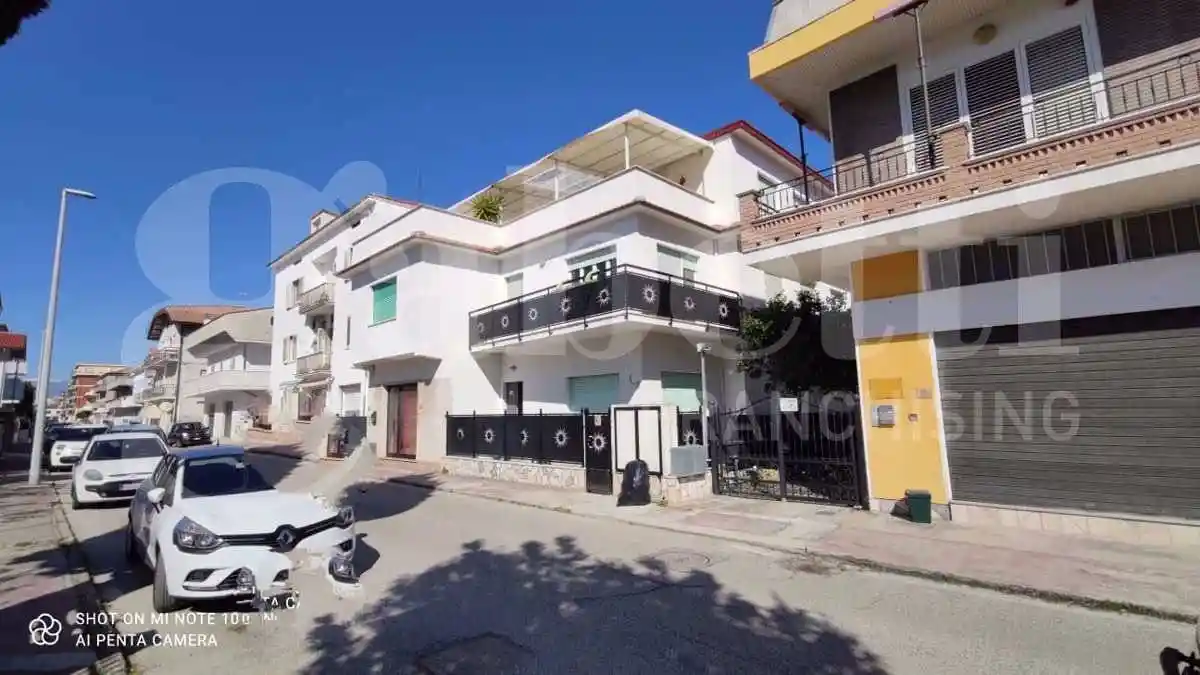 Palazzo - Edificio in Vendita - foto 2