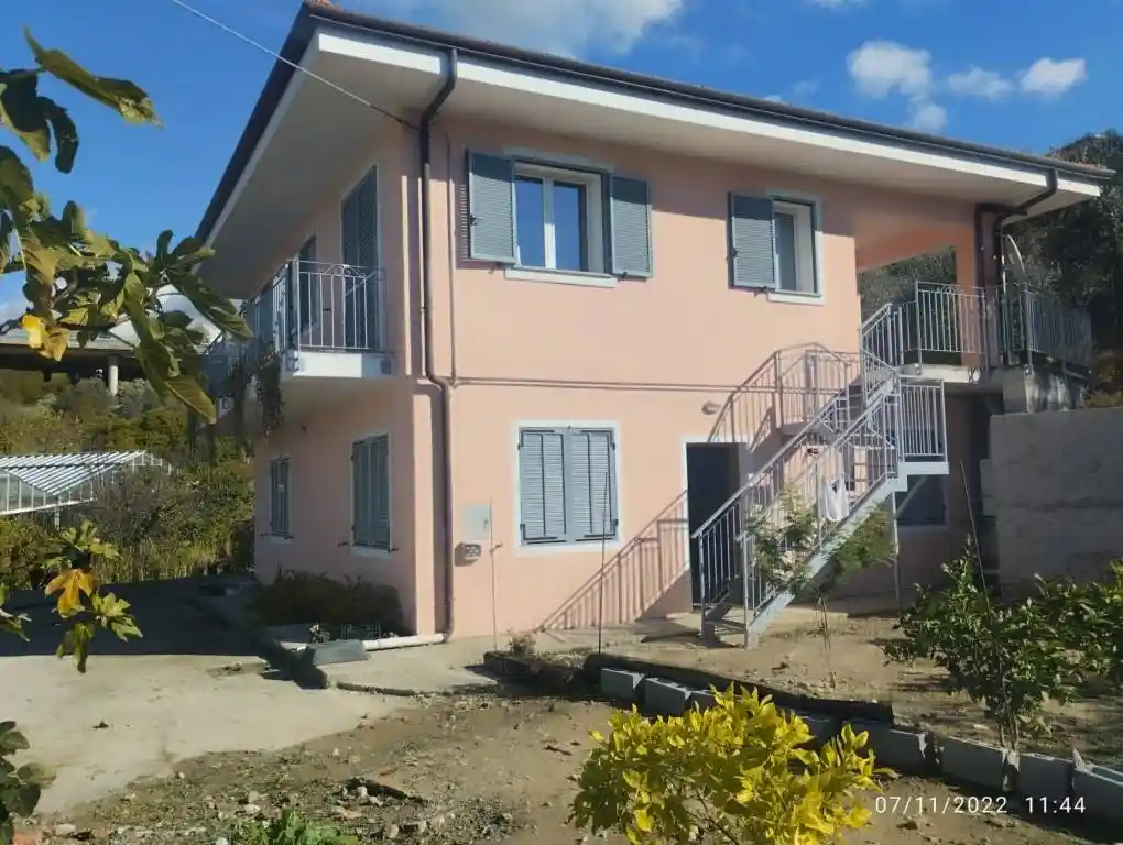 Villa in vendita a Bordighera