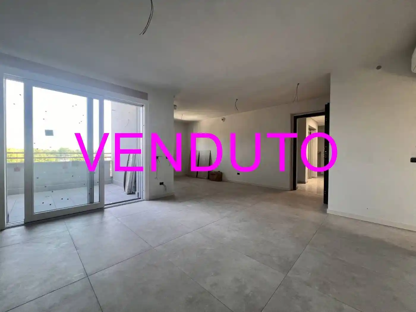 Appartamento in vendita a Caronno Pertusella