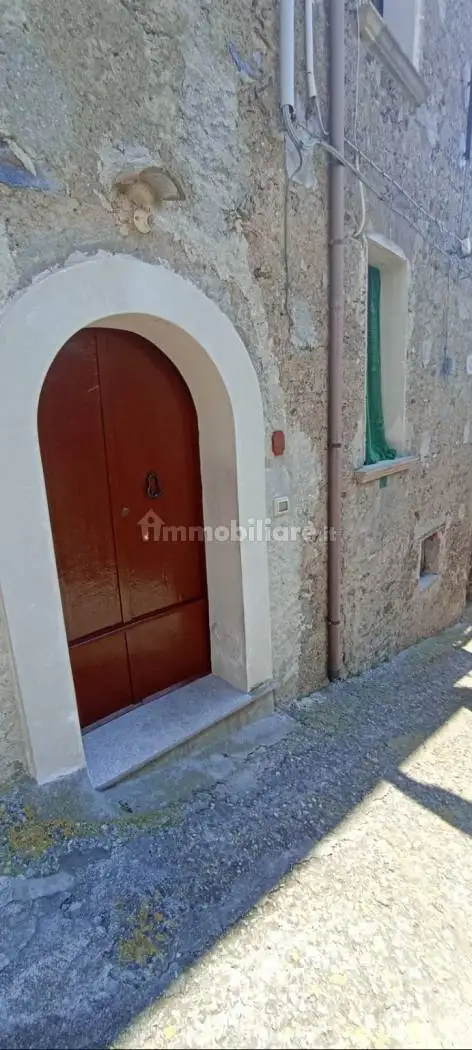 Casa indipendente in vendita a Longobardi