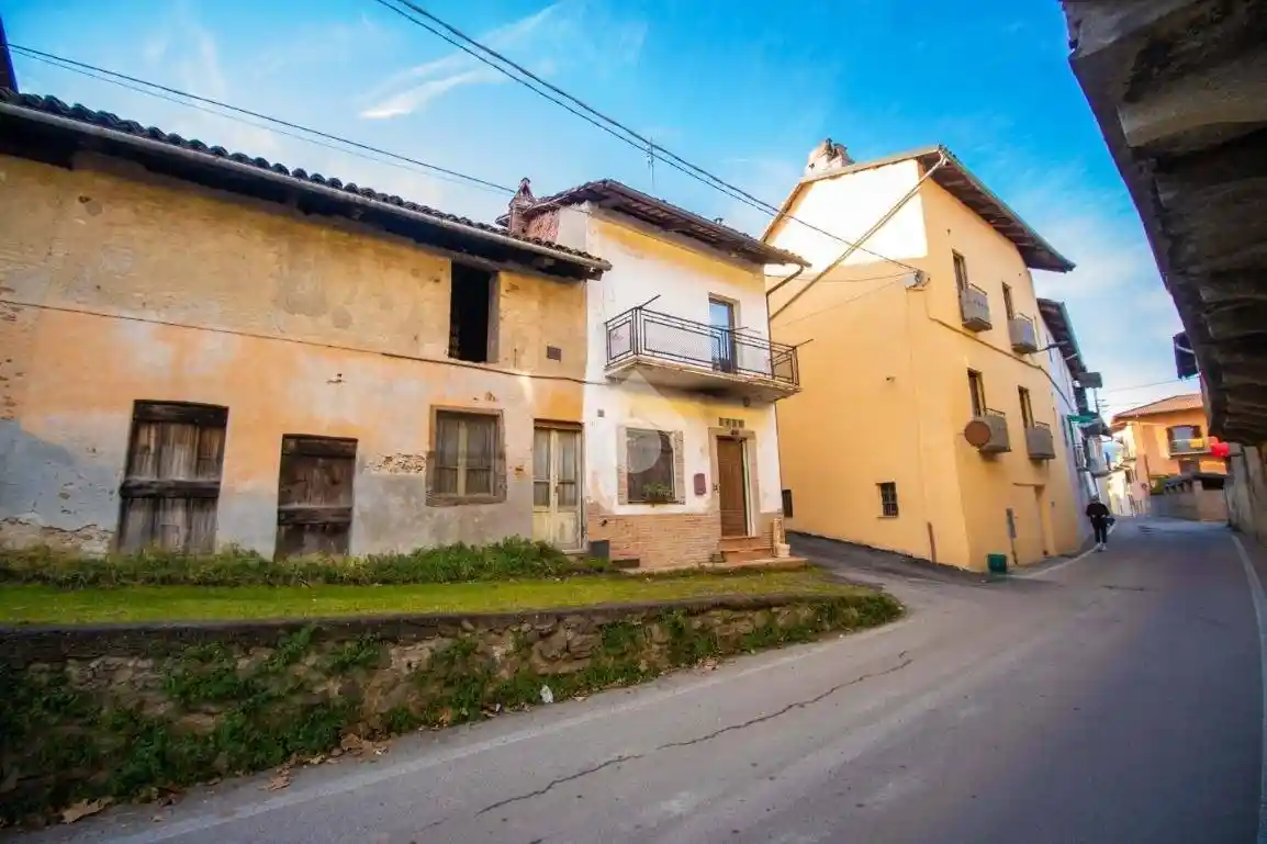 Casa indipendente in vendita a Rivarolo Canavese