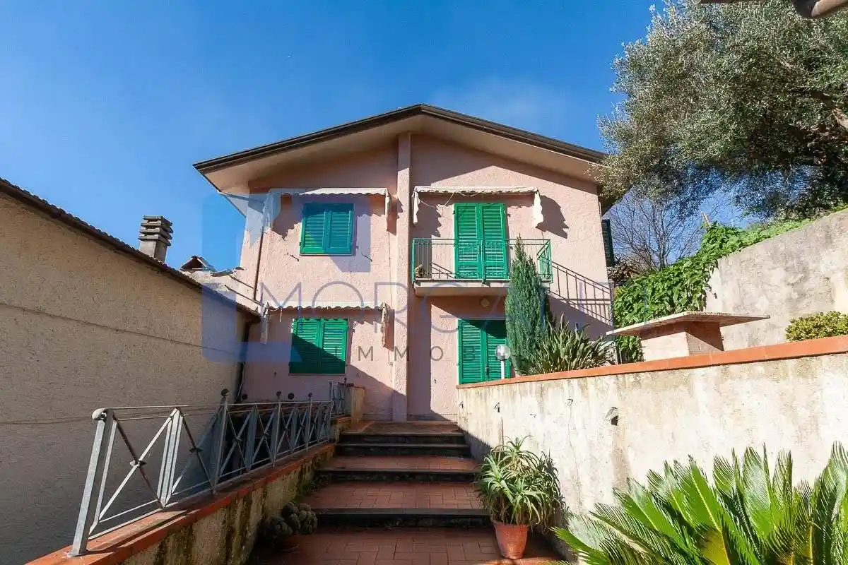 Casa indipendente in vendita a Pietrasanta