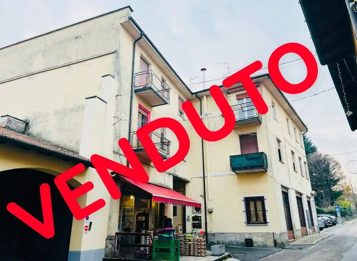 Appartamento in vendita a Jerago con Orago