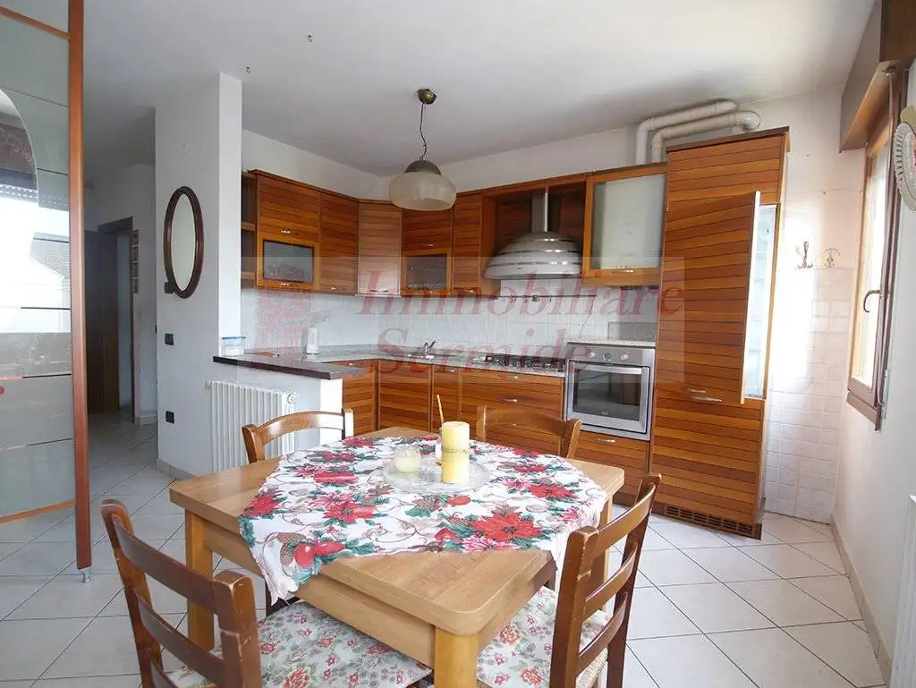 Villetta a schiera in vendita a Borgocarbonara