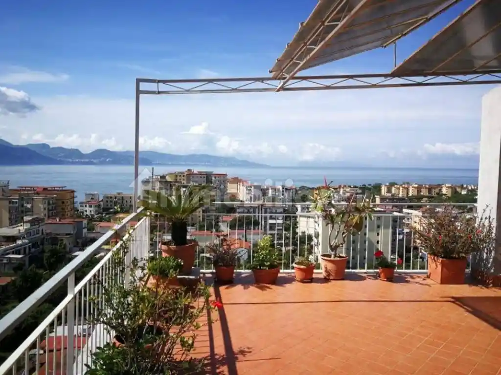 Attico - Mansarda in vendita a Torre Annunziata