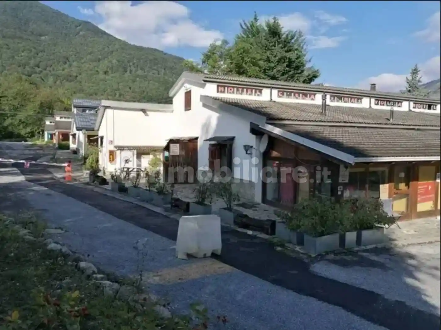 Palazzo - Edificio in vendita a Entracque