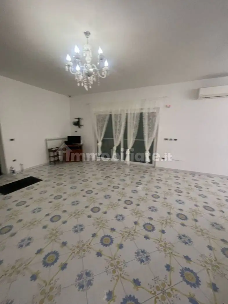 Appartamento in vendita a Castel Volturno