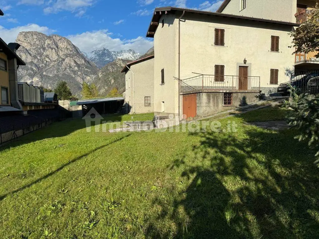 Casa indipendente in vendita a Verceia
