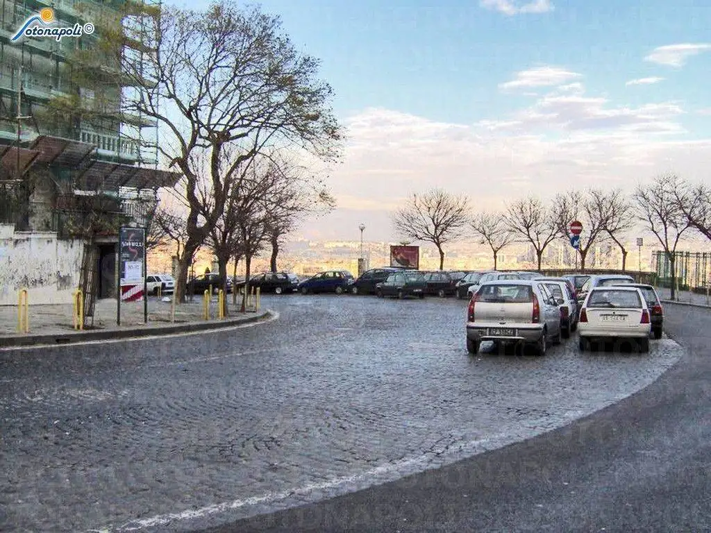 Appartamento in vendita a Napoli