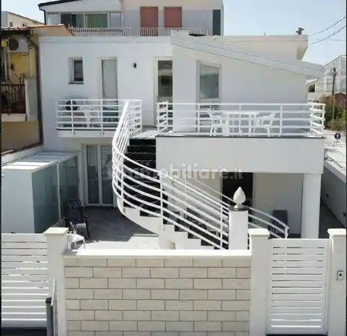 Palazzo - Edificio in vendita a Noto