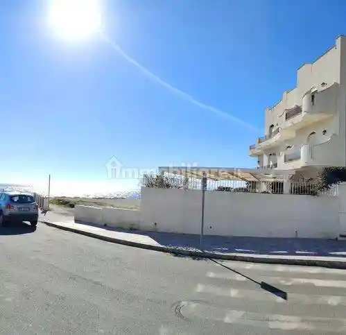 Appartamento in vendita a Giardini-Naxos