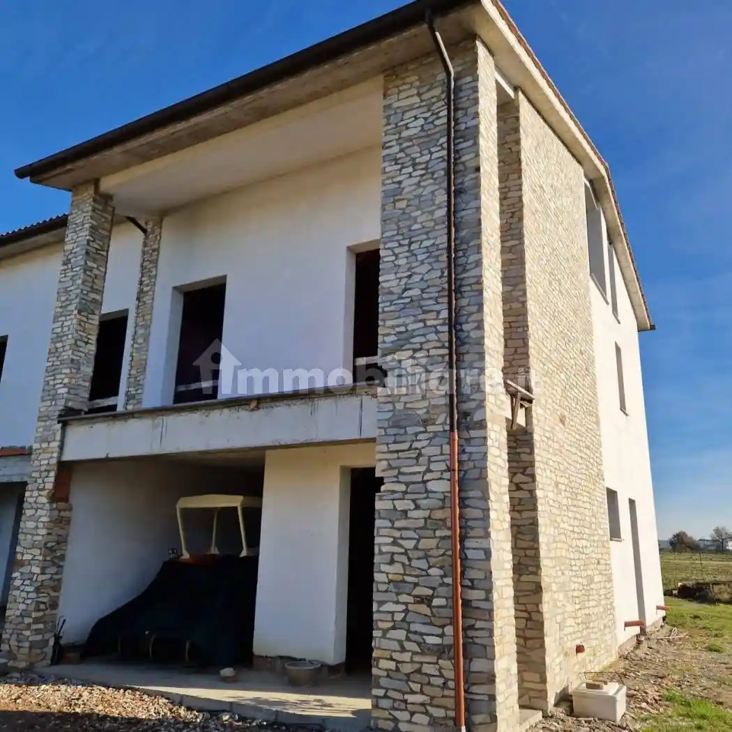 Villetta a schiera in vendita a Pontedera