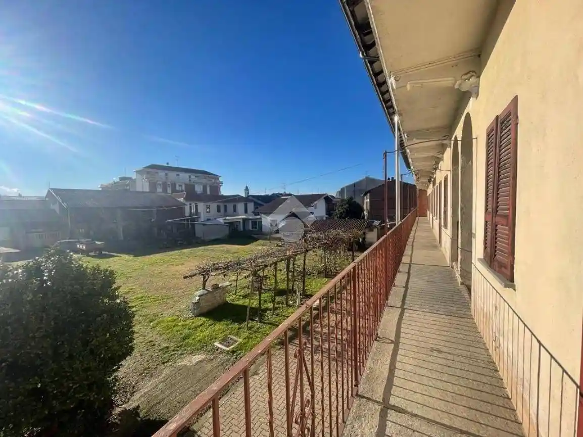 Casa indipendente in vendita a Bellinzago Novarese