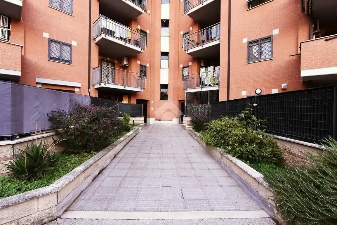 Trilocale via Massimo Severo Giannini 23, Romanina, Roma - foto 5