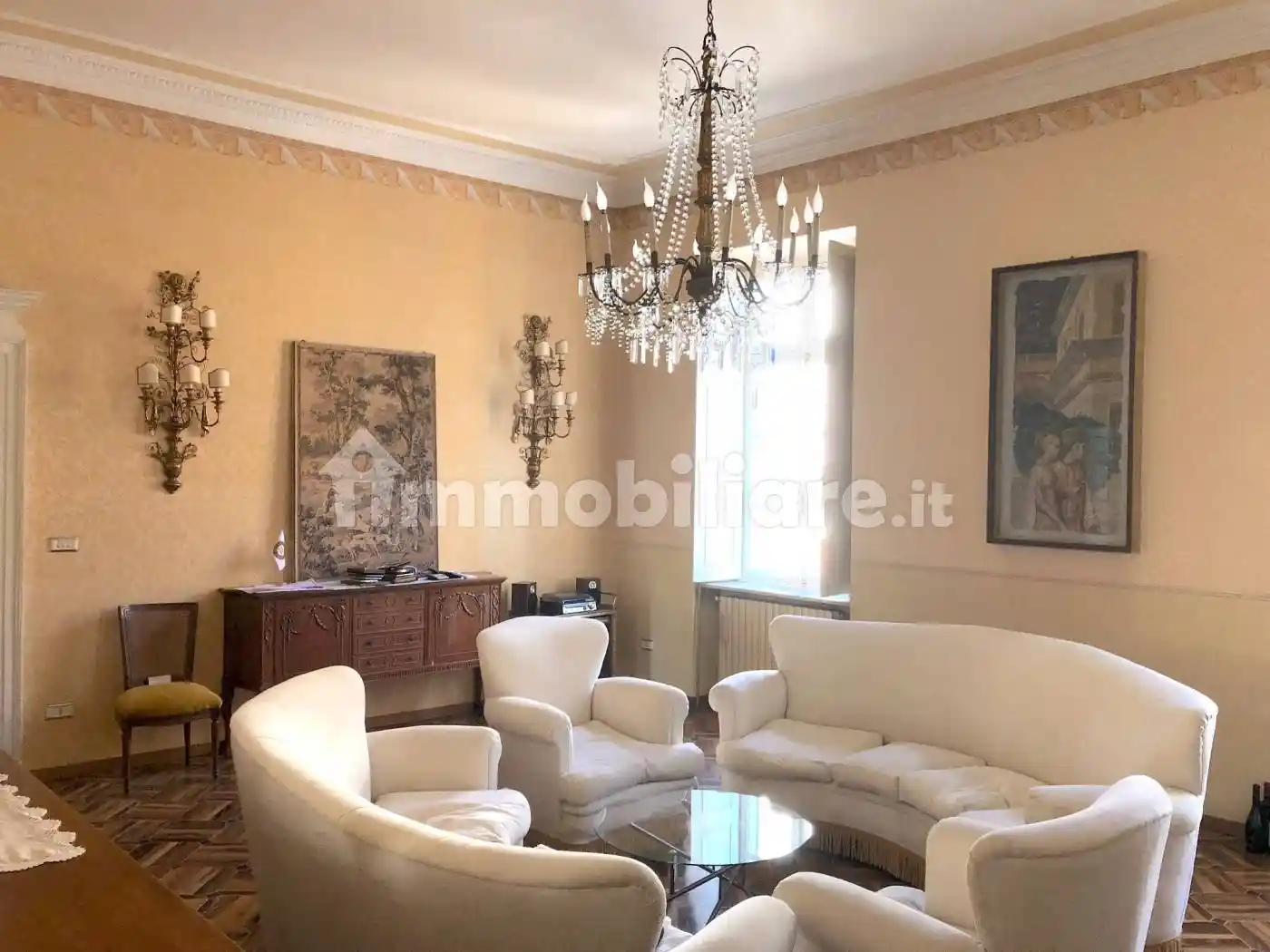 Villa in vendita a Canelli