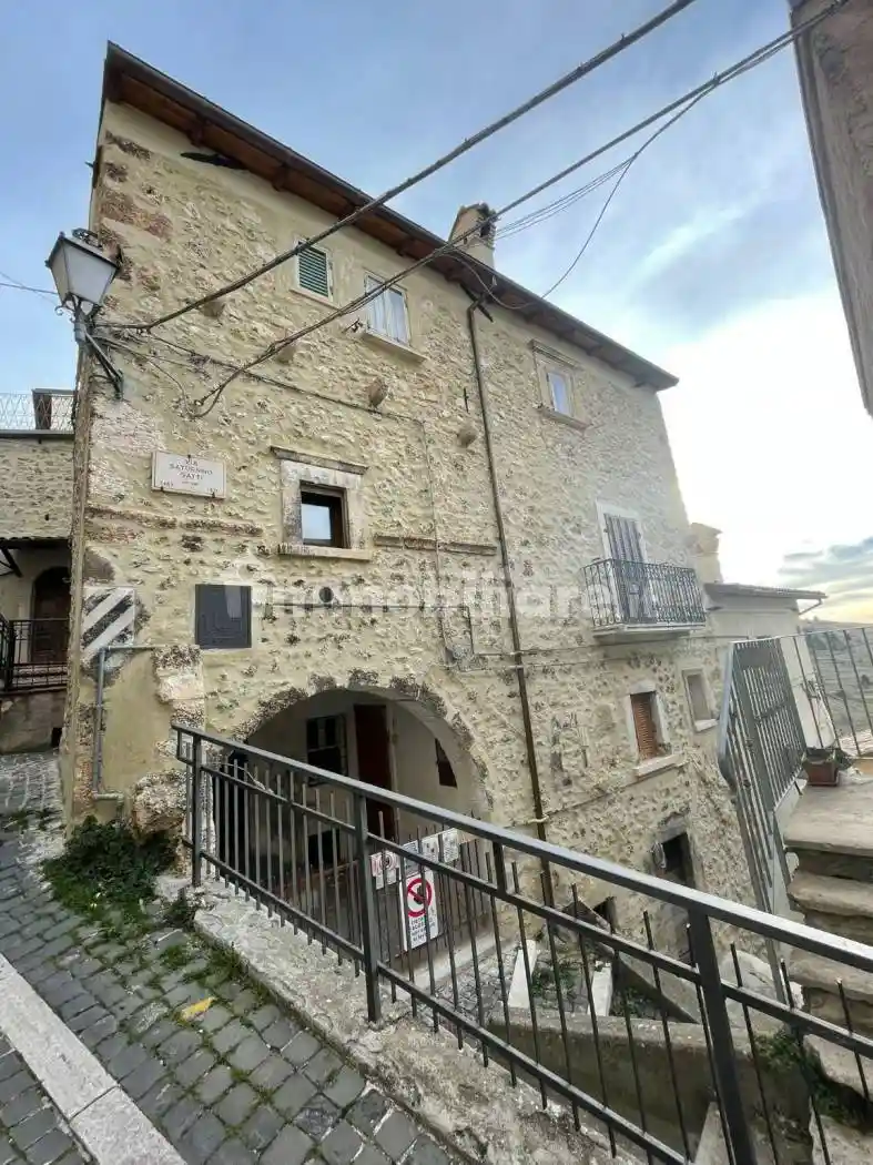 Appartamento in vendita a Calascio