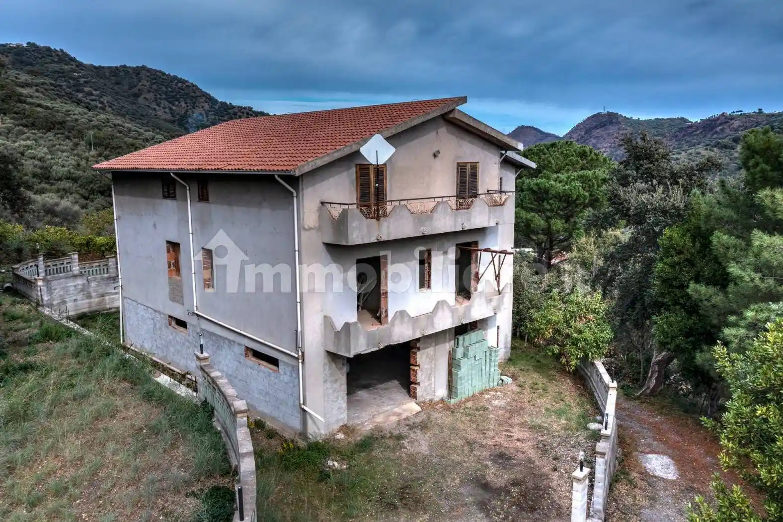 Casa indipendente in vendita a Naso