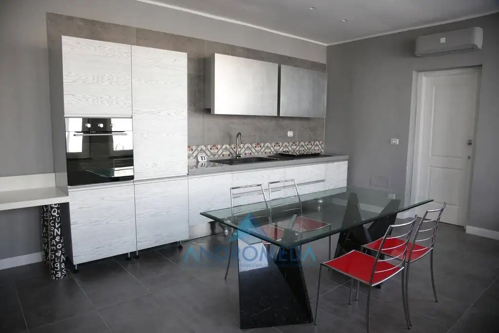 Appartamento in vendita a Napoli