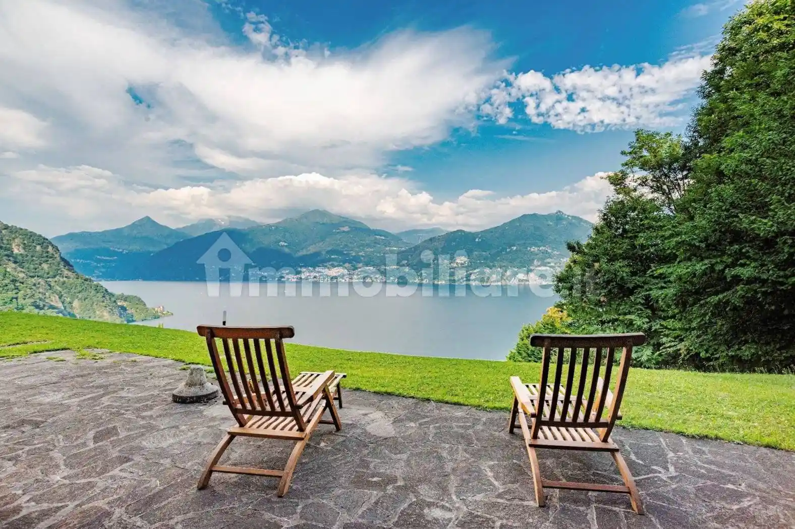 Villa in vendita a Plesio