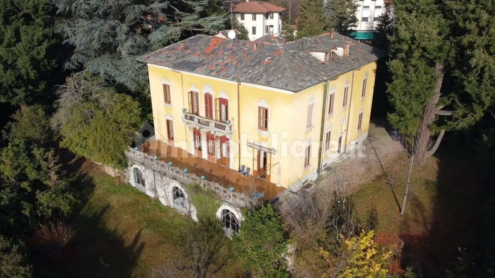 Villa in vendita a Varese