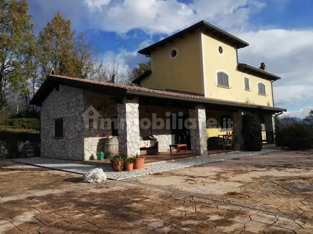 Villa in vendita a Ruviano