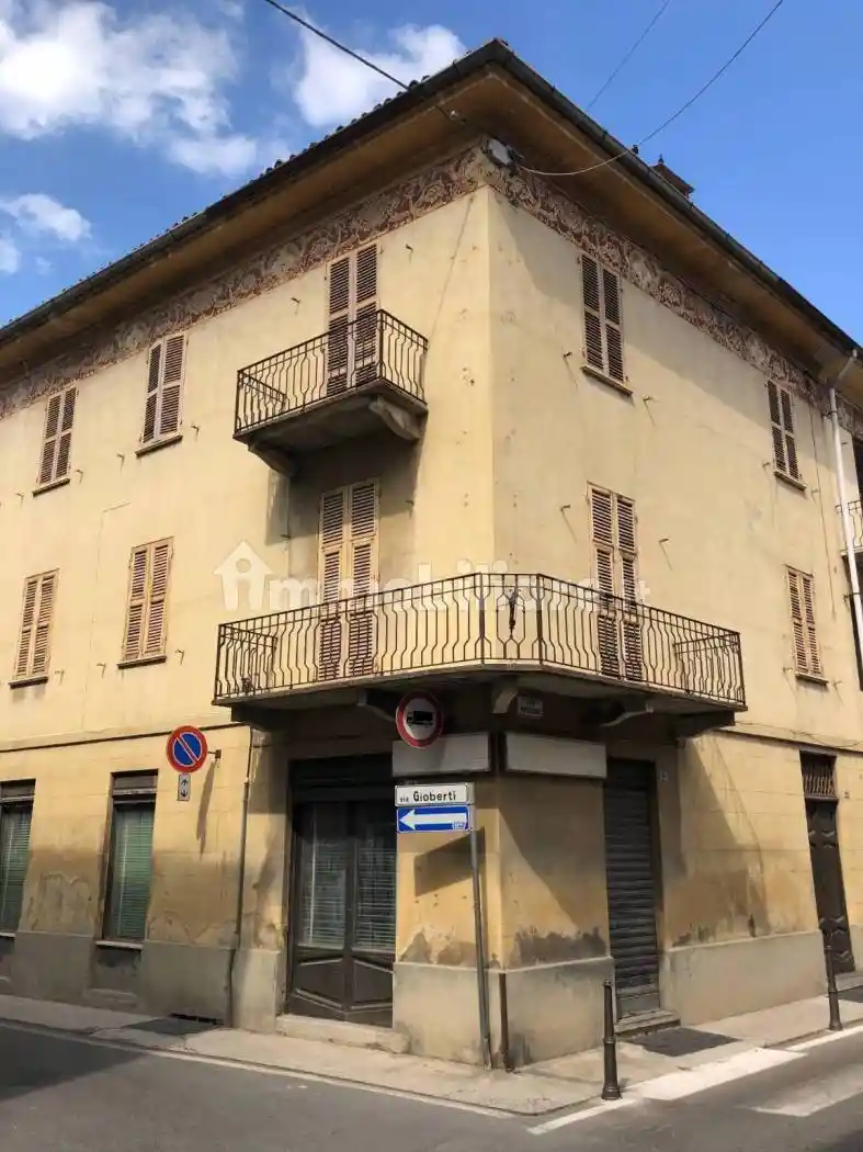Casa indipendente in vendita a Nizza Monferrato