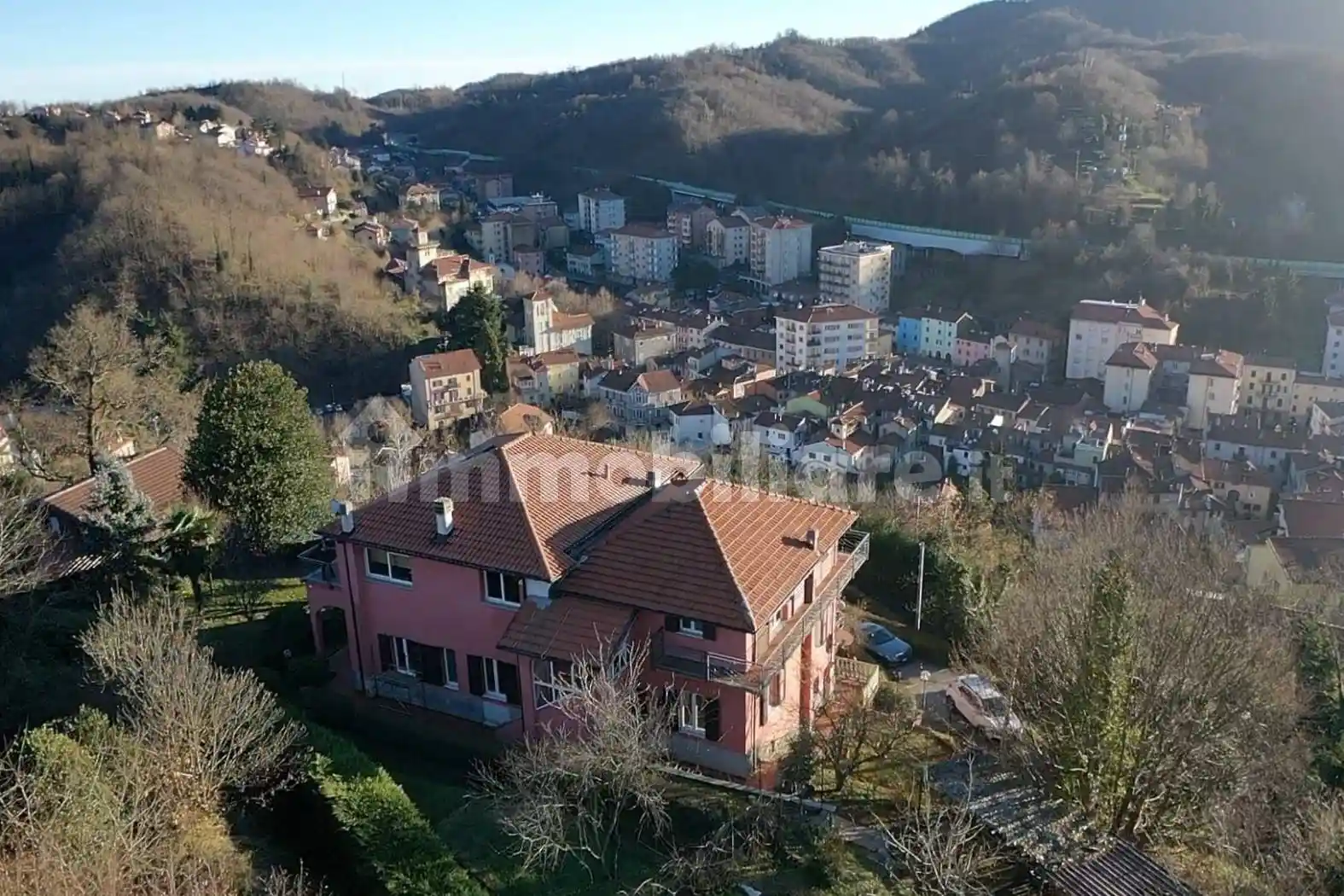 Casa indipendente in vendita a Altare
