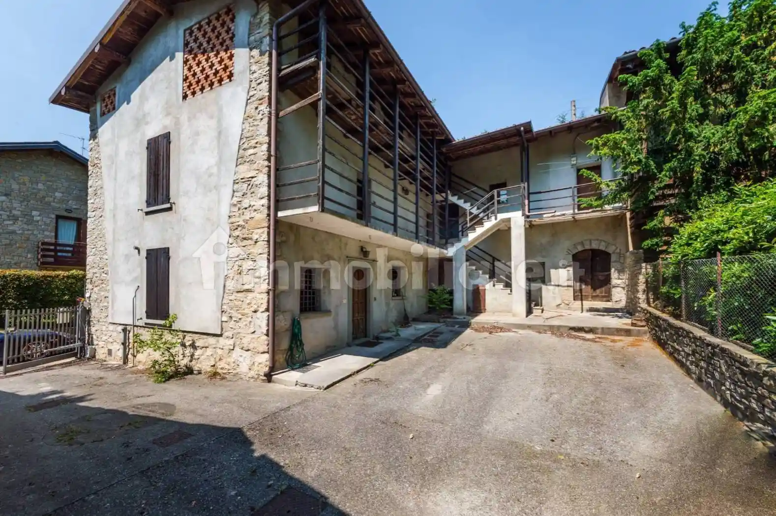Rustico - Casale in vendita a Bergamo