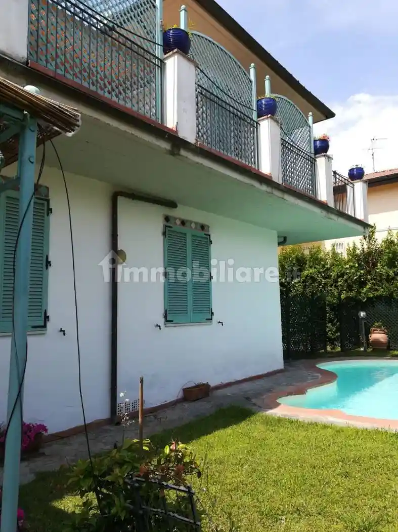 Villa in vendita a Pietrasanta