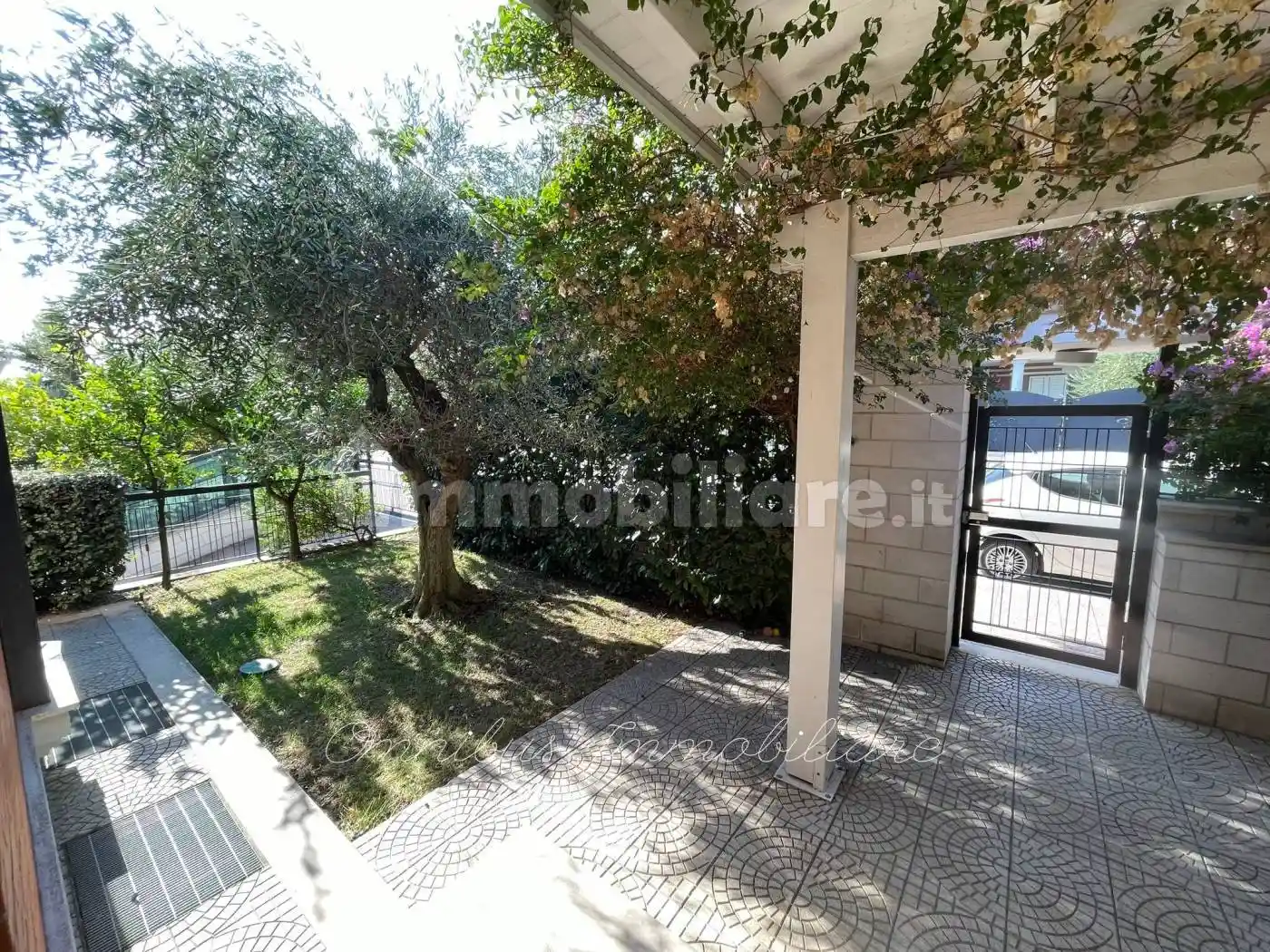 Villa unifamiliare, ottimo stato, 395 m², Città del Cinema - Aeroporto, Foggia - foto 2