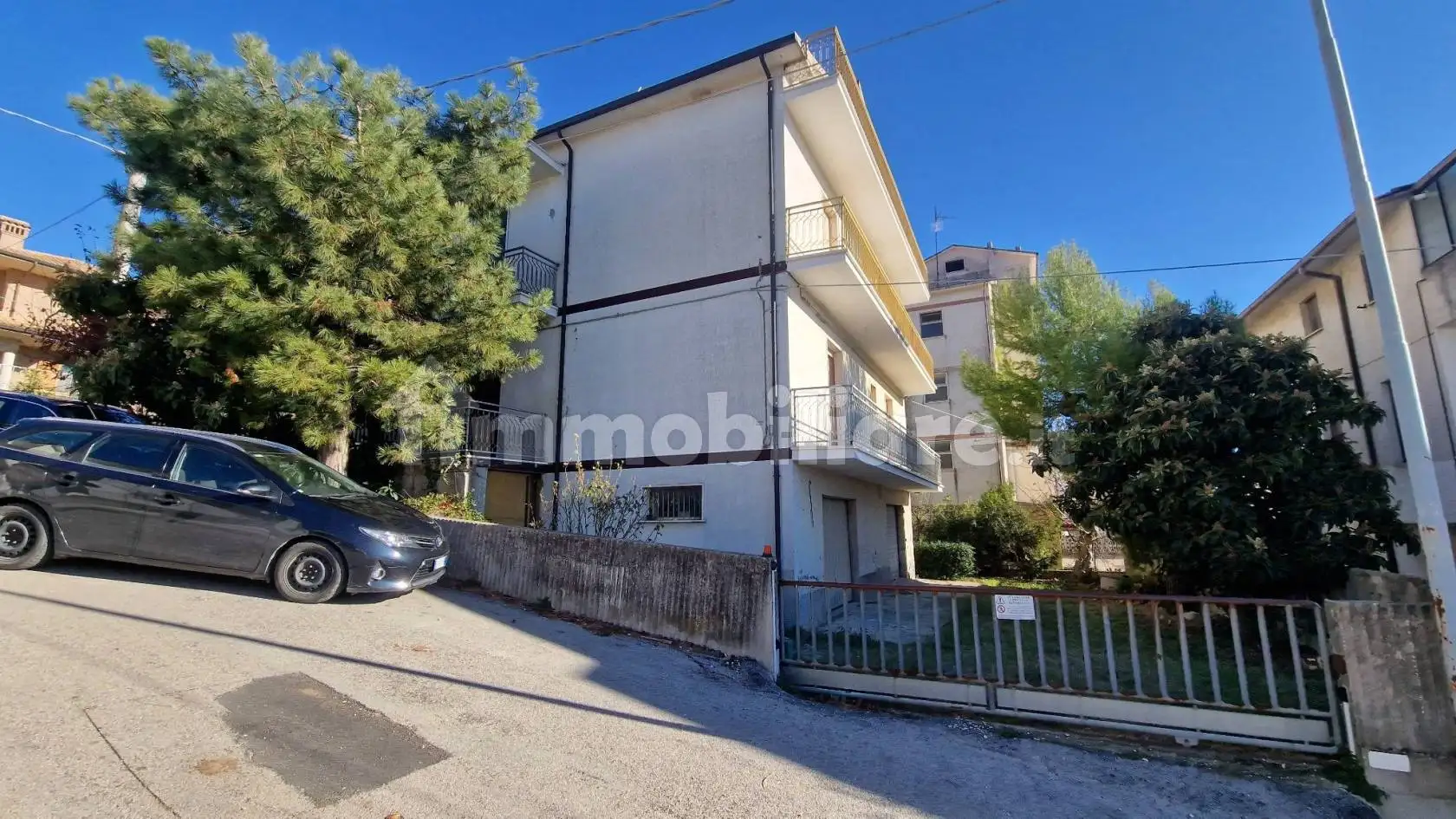 Villa in vendita a Controguerra