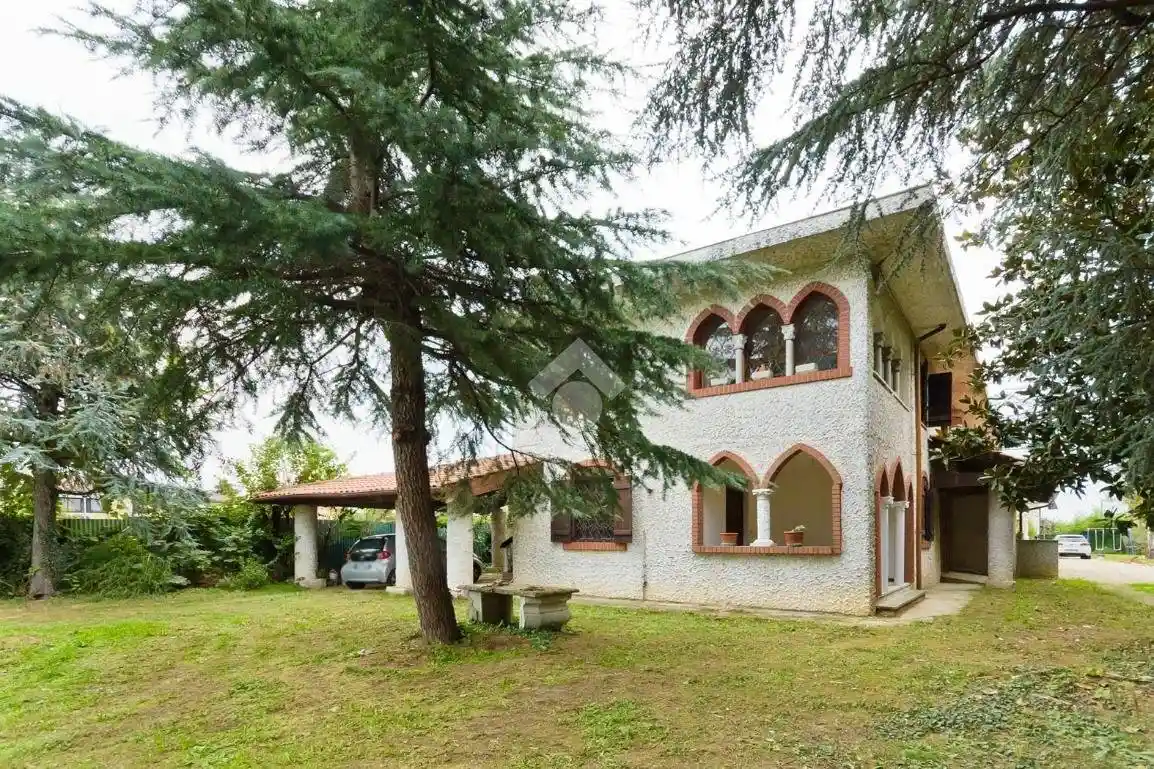 Villa in vendita a Riva Presso Chieri