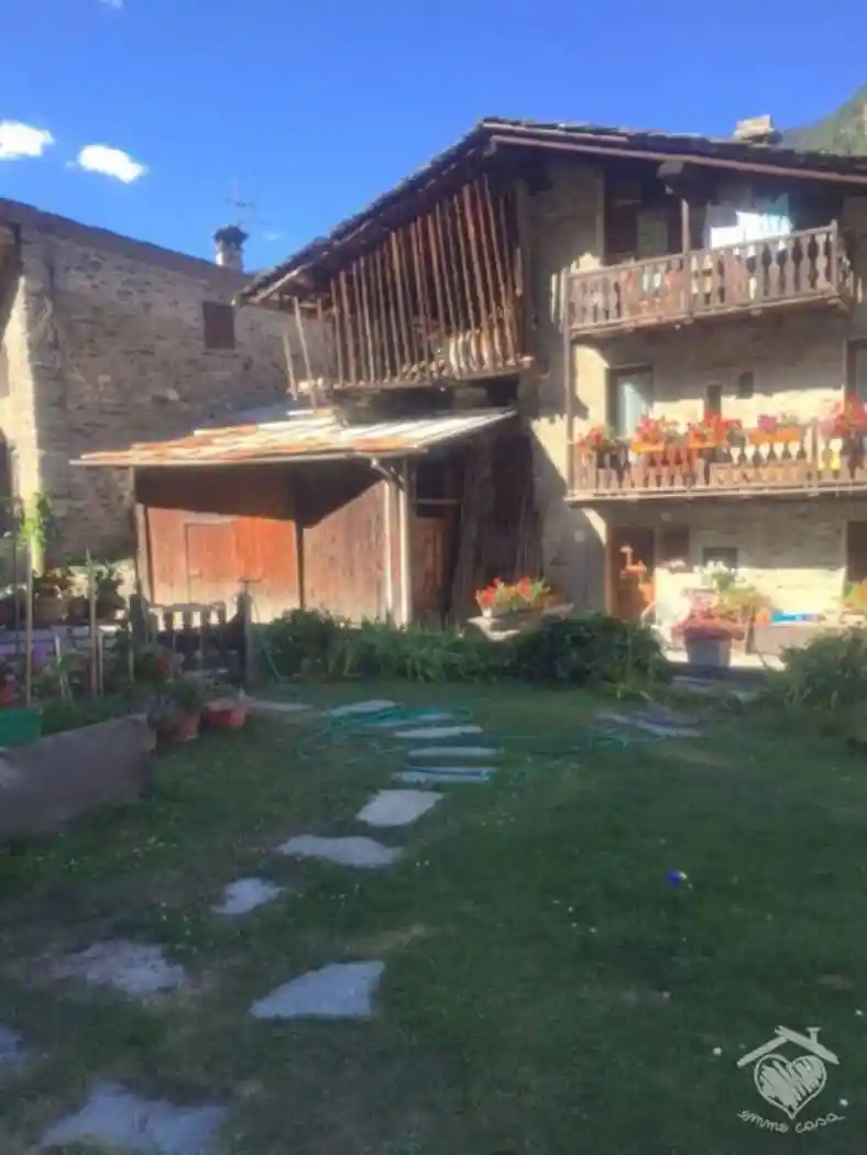 Casa indipendente in vendita a La Salle