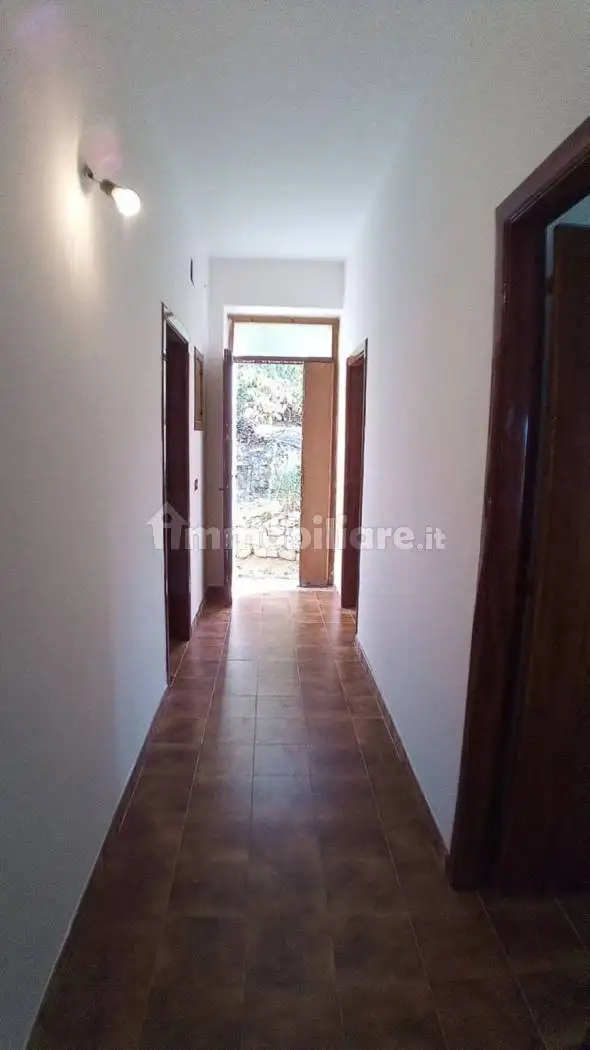 Villa in vendita a Serramezzana