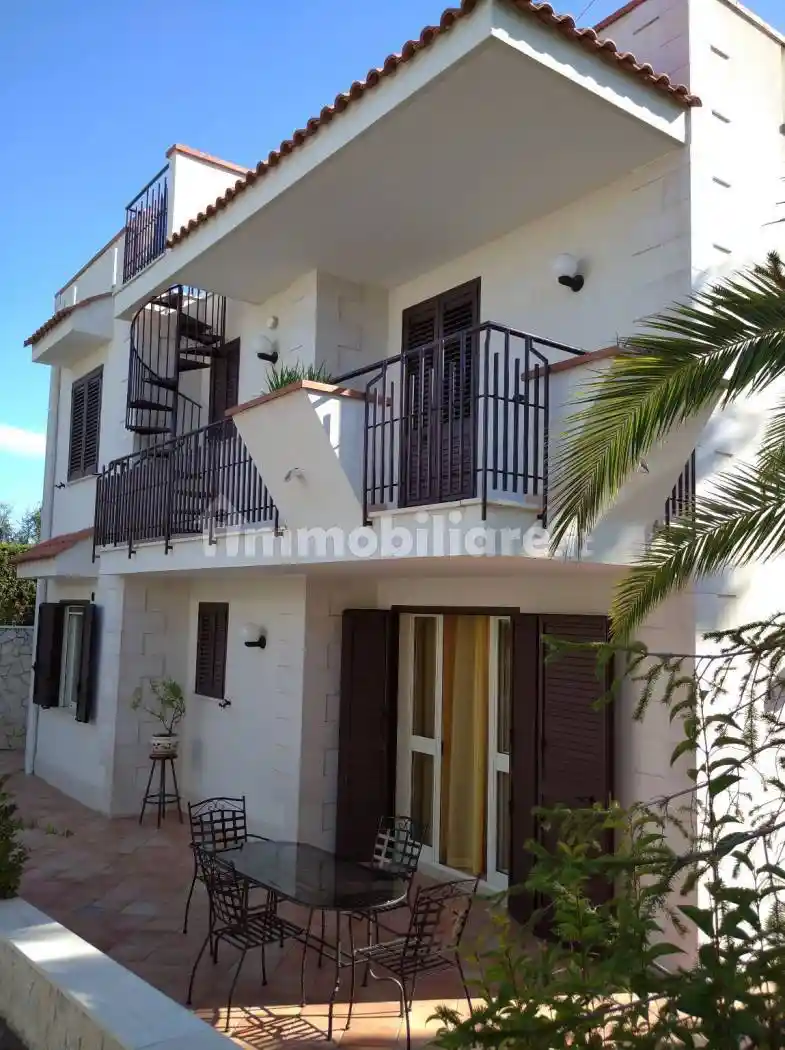 Villa in affitto a Bisceglie