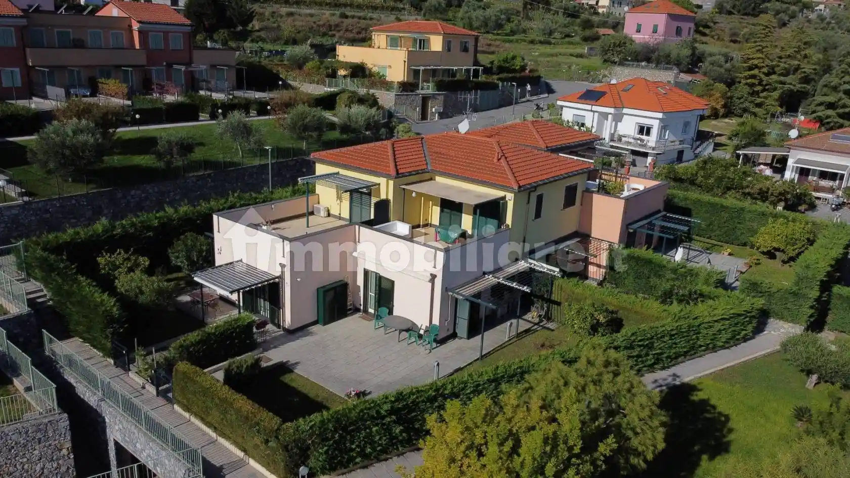 Appartamento in vendita a Diano Castello