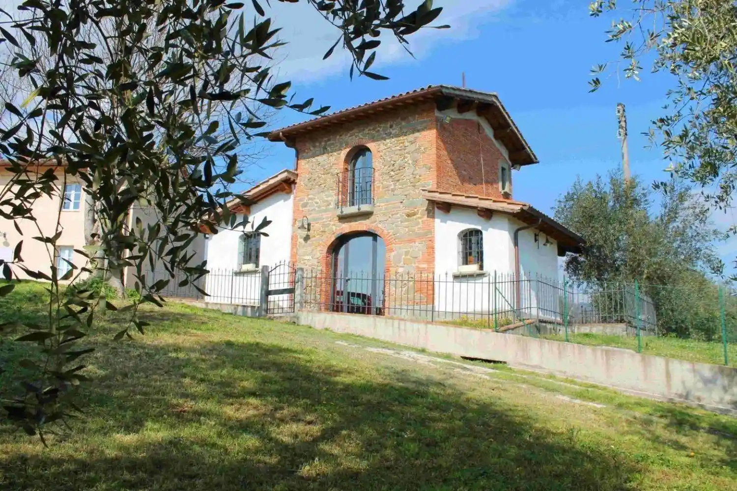Rustico - Casale in vendita a Vinci