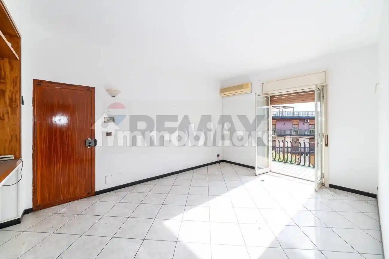 Appartamento in vendita a Aci Catena