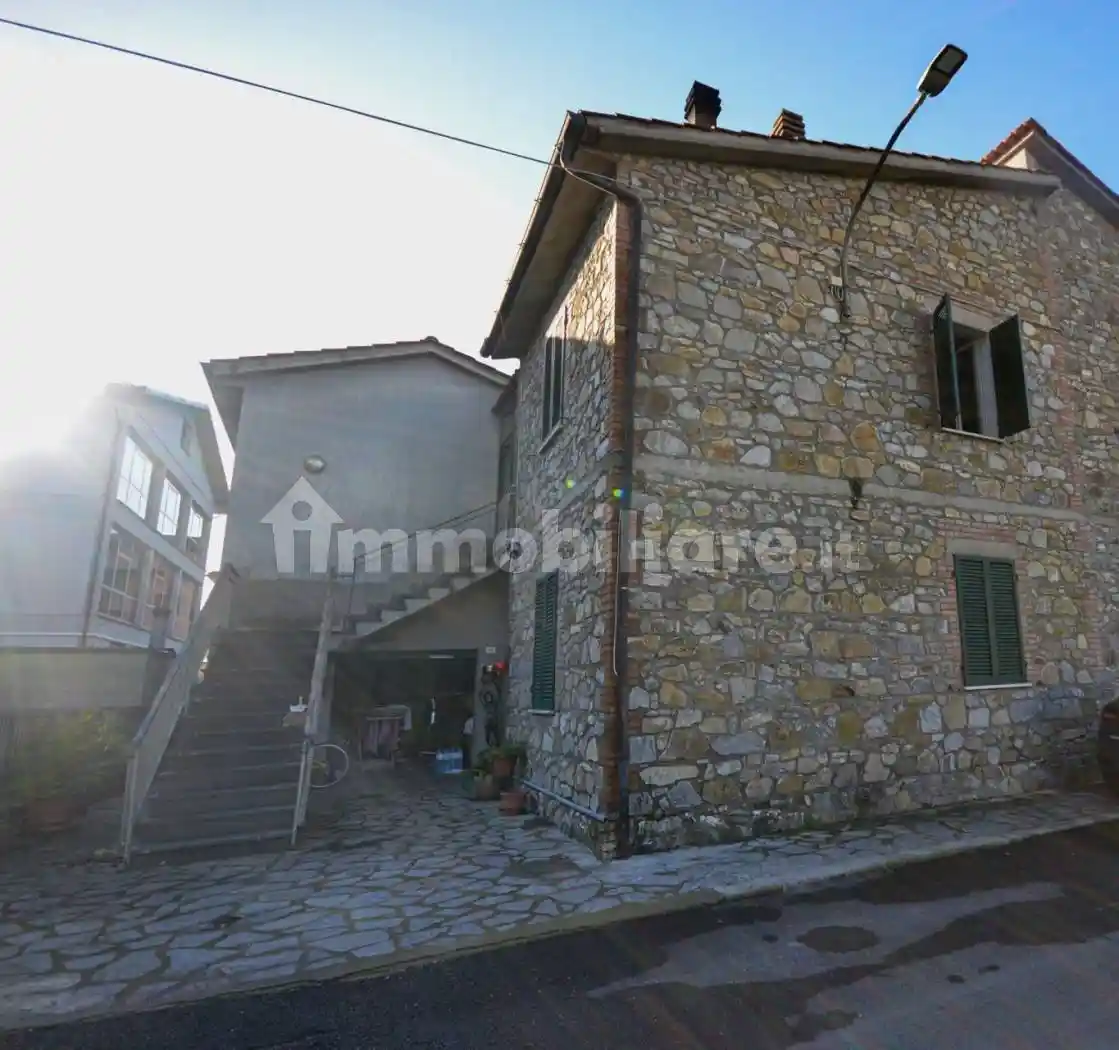Casa indipendente in vendita a Fabro