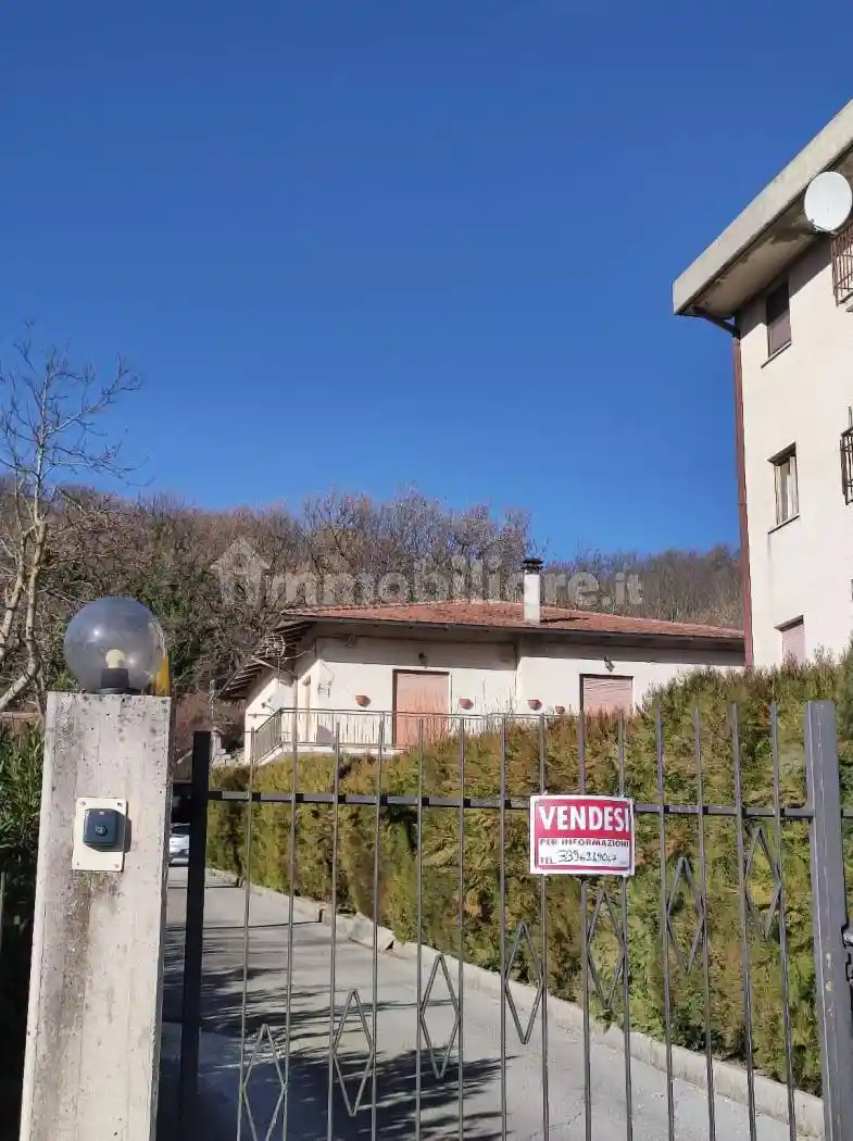 Villa in vendita a Sassoferrato